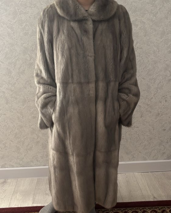 Продам норковую шубу