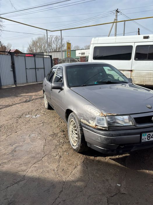 Продаётся опел вектра 1992год