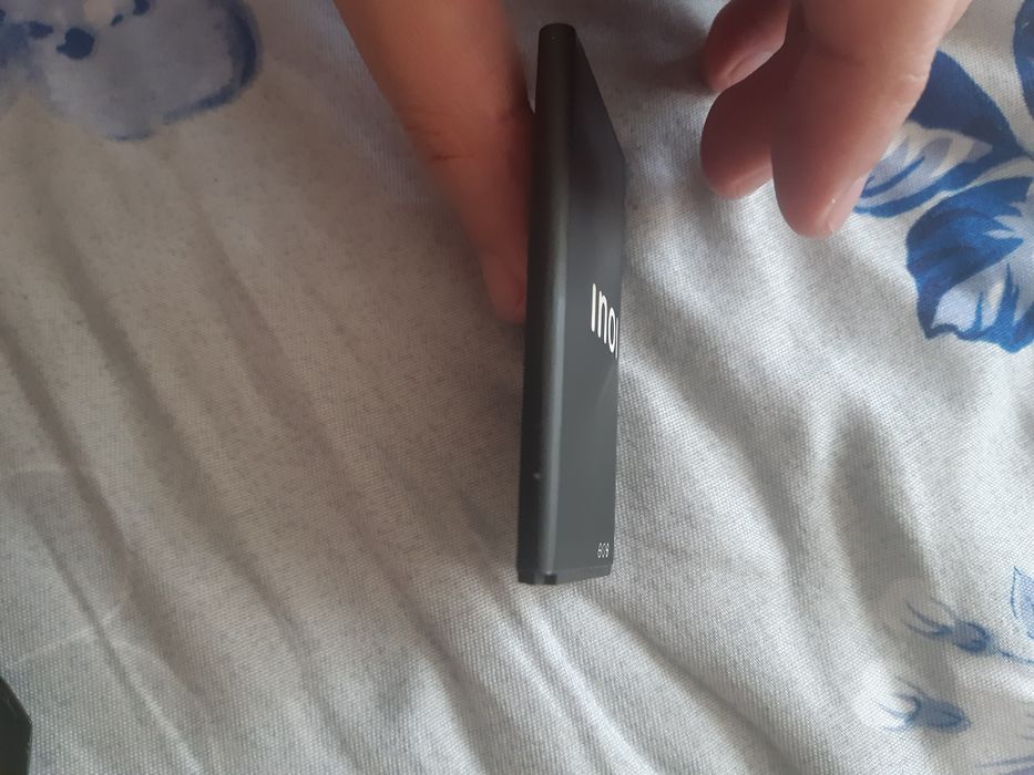 Продам простой телефон Inon 244z
