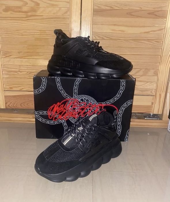 Versace chain reaction