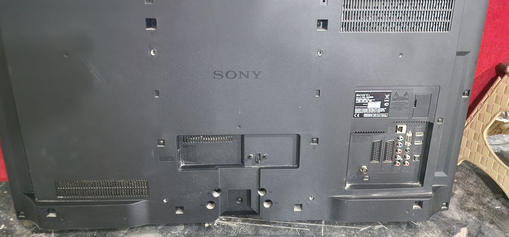 Продам телевизор SONY на запчасти.