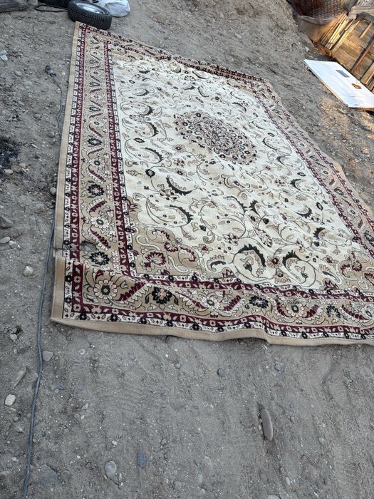Палас отдам даром