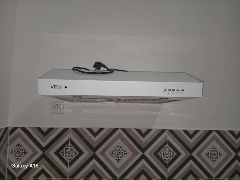 Вытяжка vesta и Электро Плита ferre