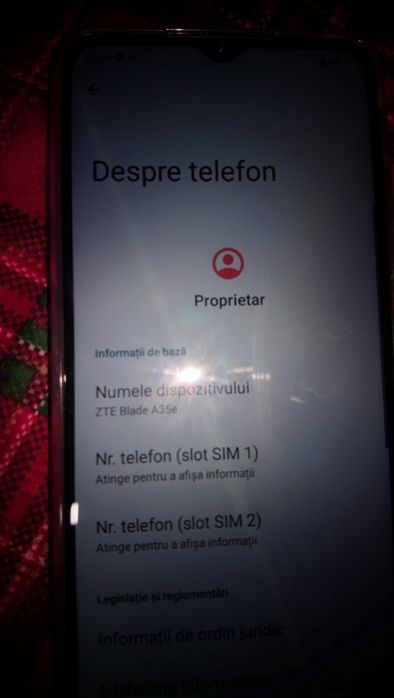 Vind telefon că-și nou