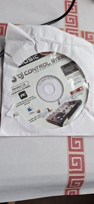 DJ controller Hercules