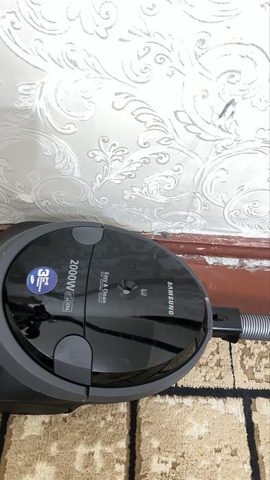 Sotiladi oyna va plisos
