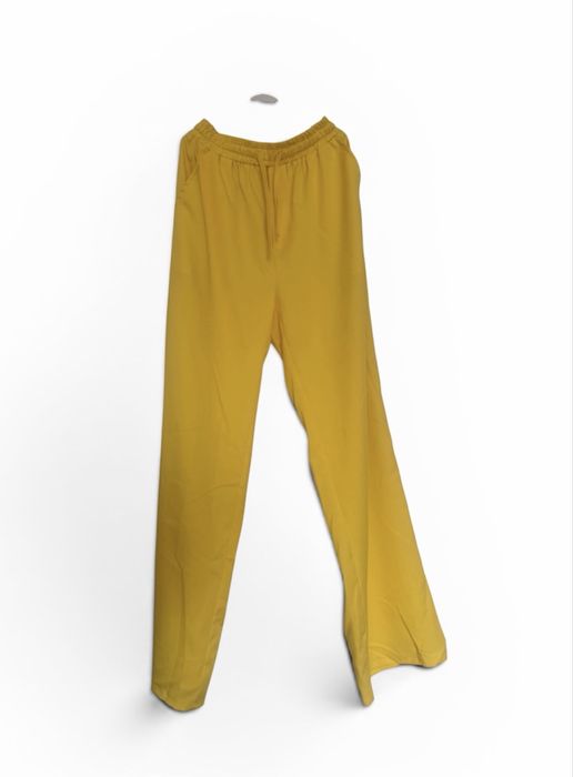 Продам костюм новый