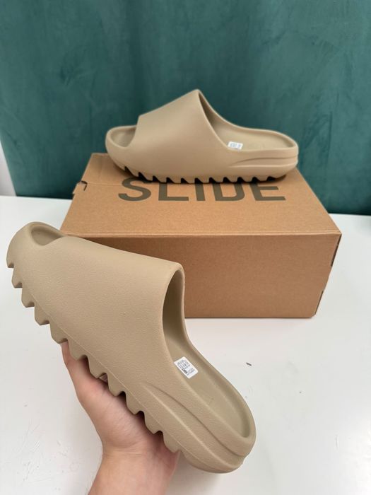 Yezzy slide marimea 44