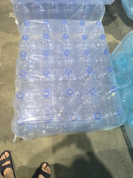 10 Litrli baklashka sotiladi Yangi.