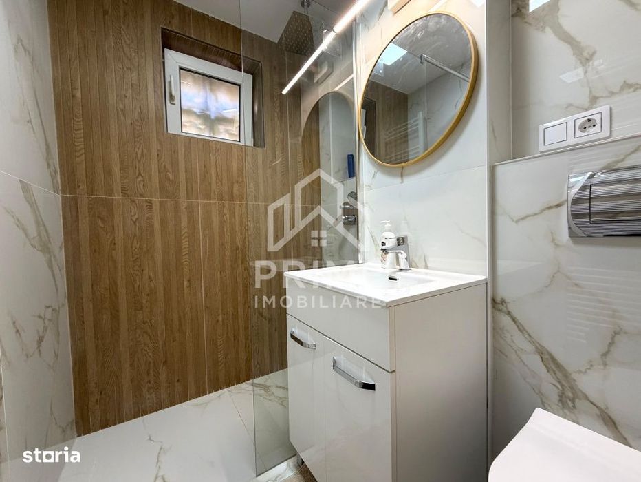 Apartament cu 3 camere, etaj 1/4, decomandat - Cetate