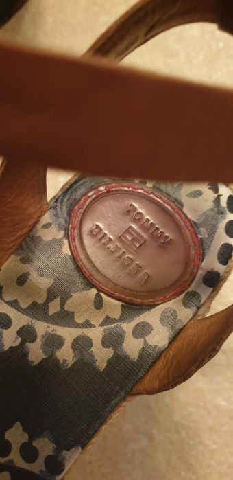 Sandale Tommy Hilfiger noi in cutie 38