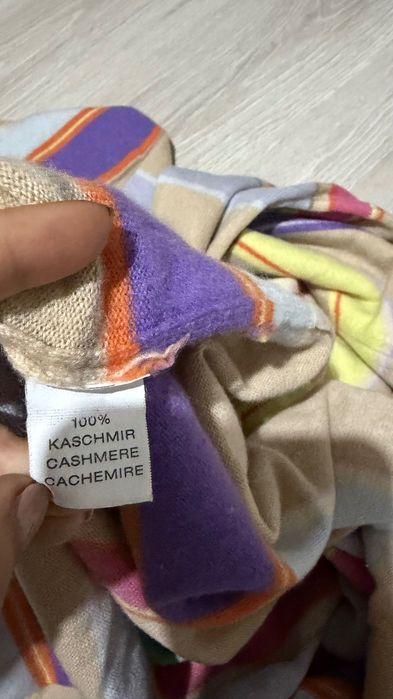 Pulover 100% cașmir impecabil m/l culori superbe