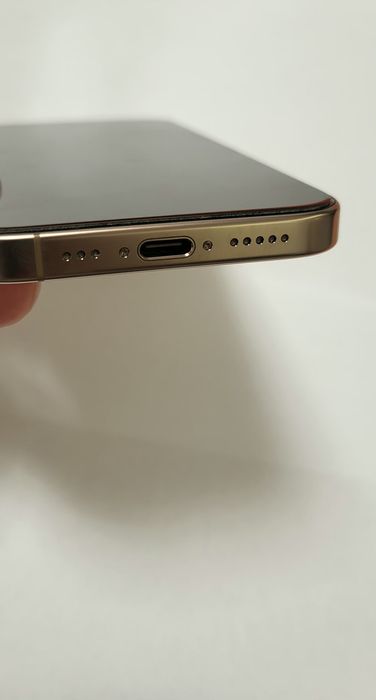 Iphone 16 PRO Desert Titanium