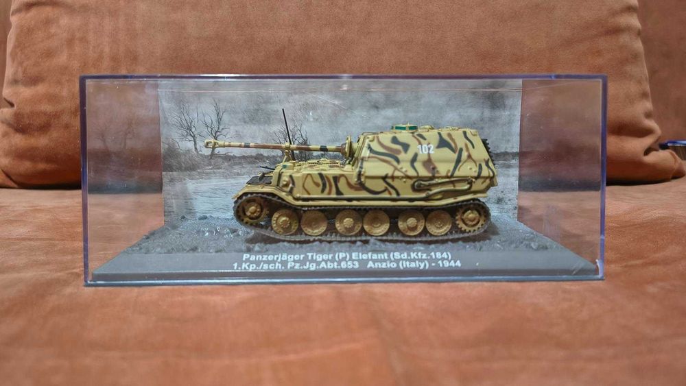 Танк Panzerjäger Tiger 1944