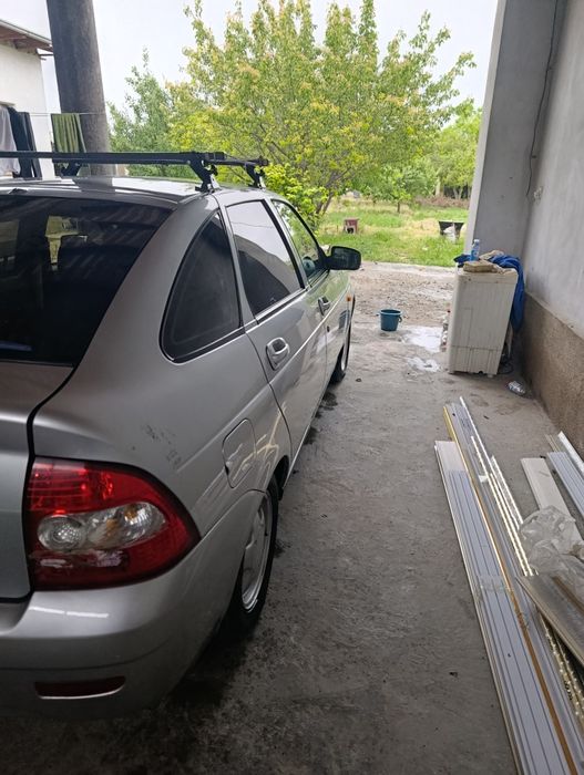 Лада Приора сотилади