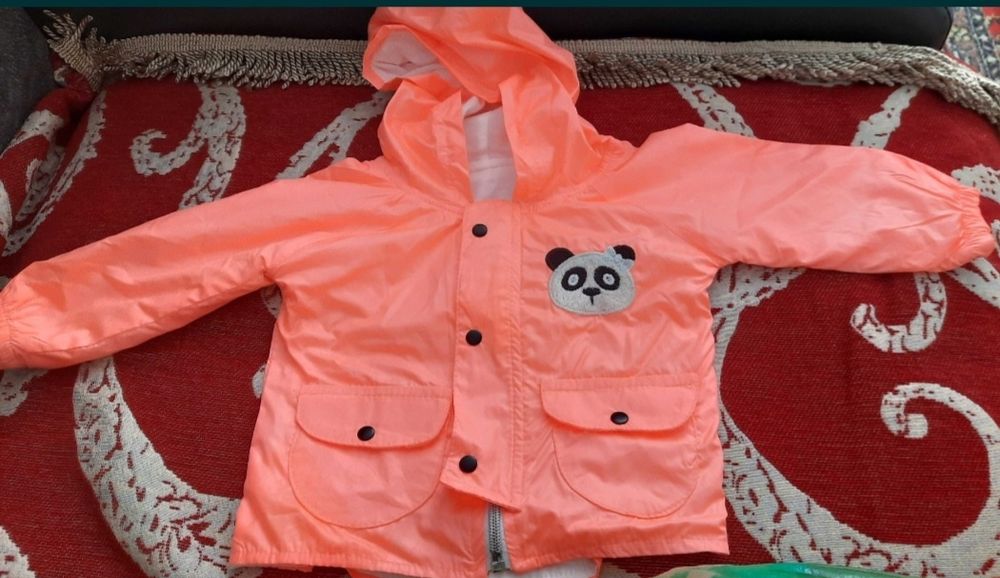 Продам  детские вещи