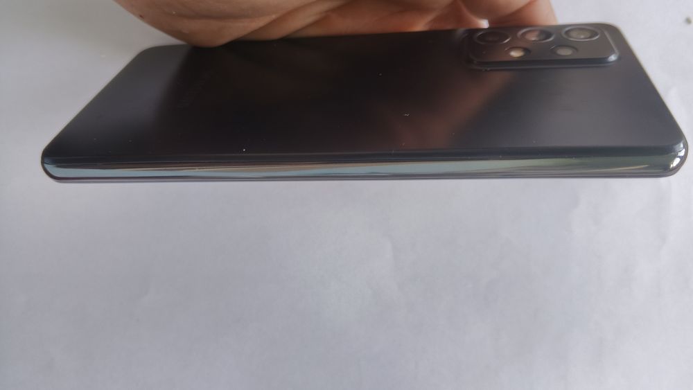 Samsung a52 qora 4/128