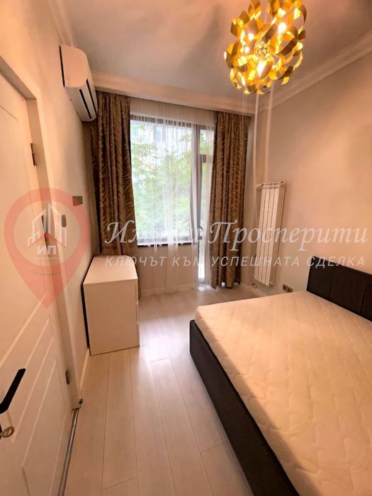 Дава се под наем Тристаен апартамент в София, Център - 85 кв.м за 1350 € - Снимка #10