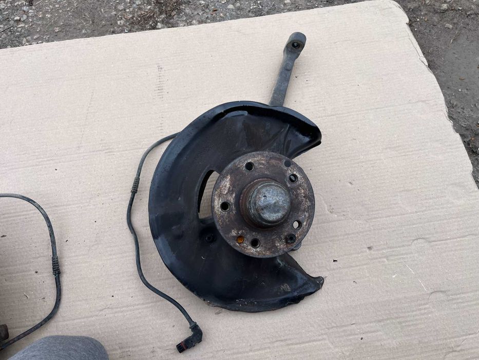 Предни шенкели за Mercedes E-class W210 (на задно)