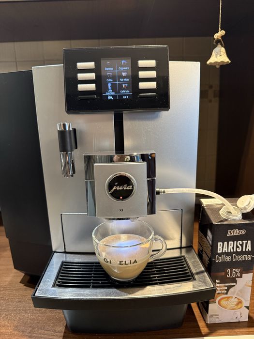 Espressor profesional Jura X8
