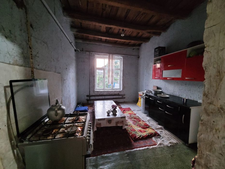 Uy sotiladi Yer uchastka shahar hududida