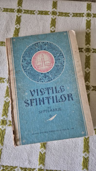 Vietile Sfintilor  carte veche românească perioada comunista religie
