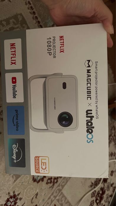 смарт-проектор Magcubic L018.