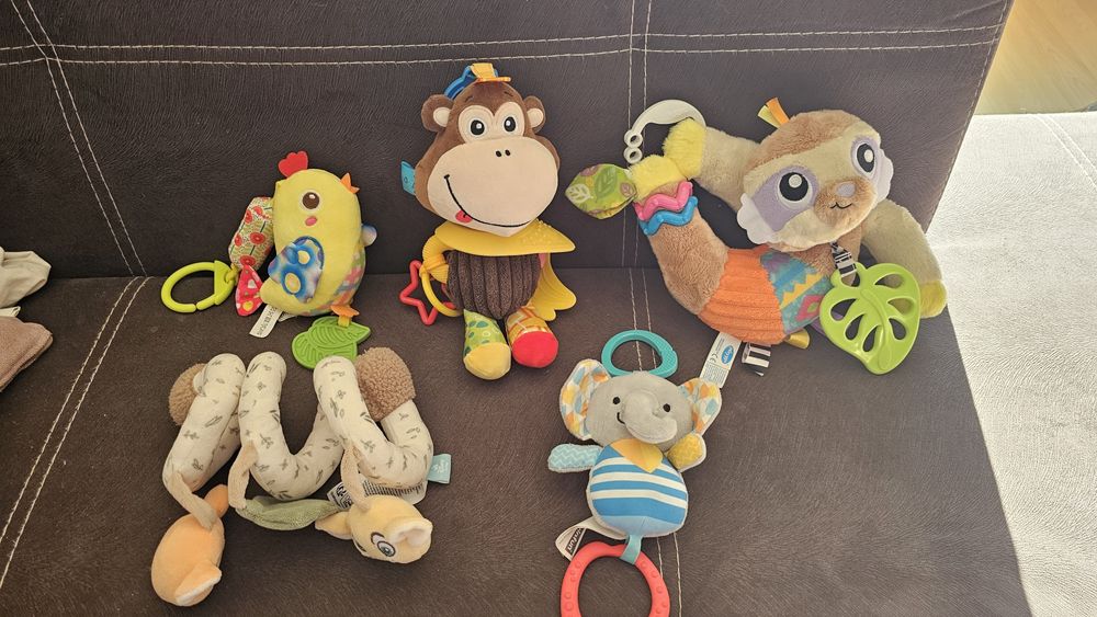 Бебешки играчки 0-12м.