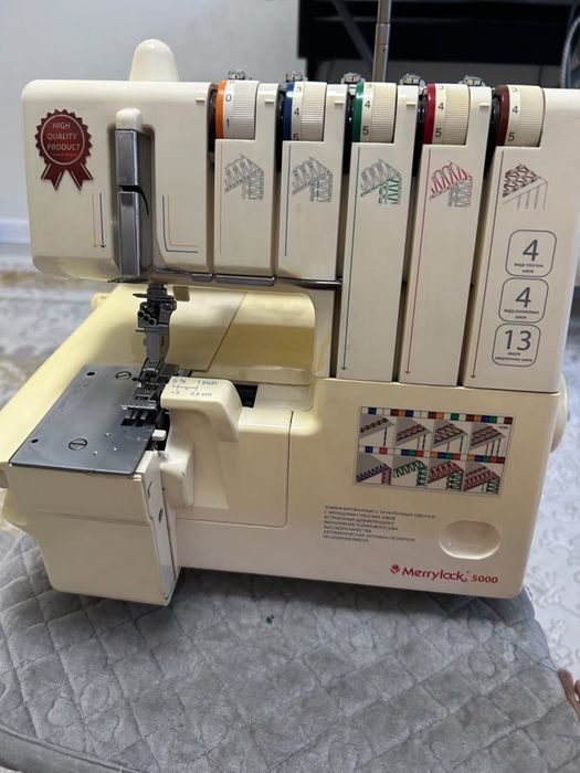 Оверлок Merrylock 5000