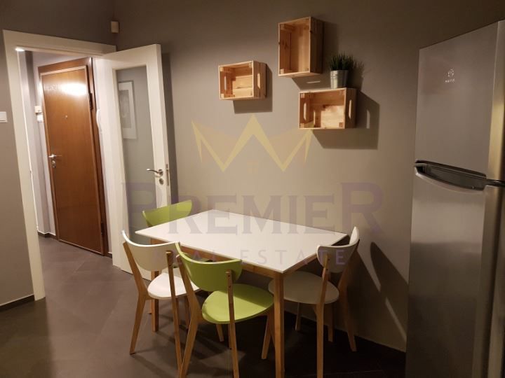 Продава се Тристаен апартамент в София, Център - 100 кв.м за 3000 €/кв.м - Снимка #6