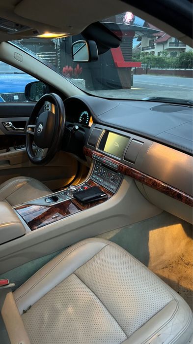 Vand Jaguar XF 2.7 Bi-Turbo 2009