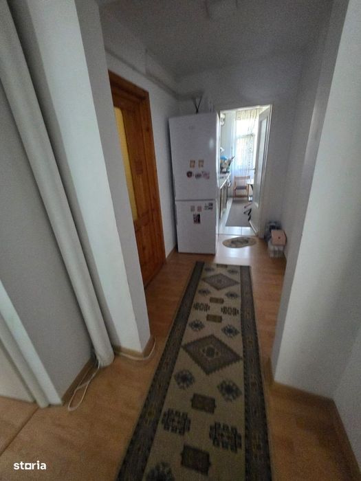 De vanzare apartament  3 camere și balcon plus boxa si loc de parcare