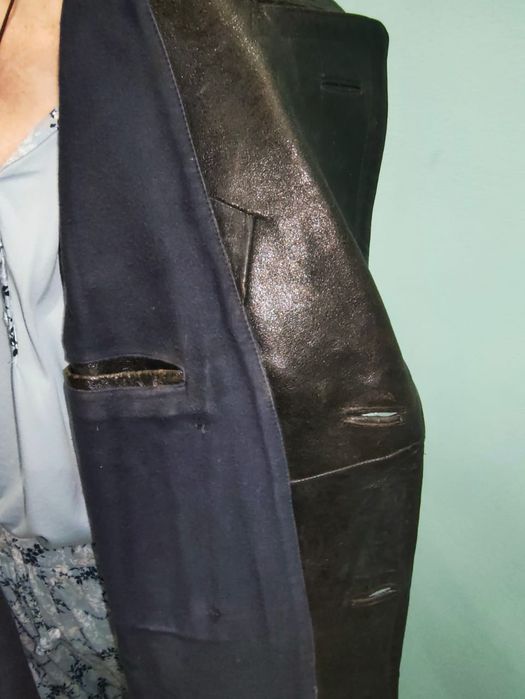 Продам кожаное плащ