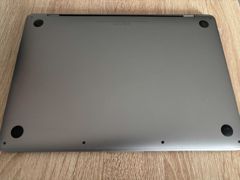 MacBook Pro 13 inch 2017 i5 2.3 GHz, 8GB, 256GB