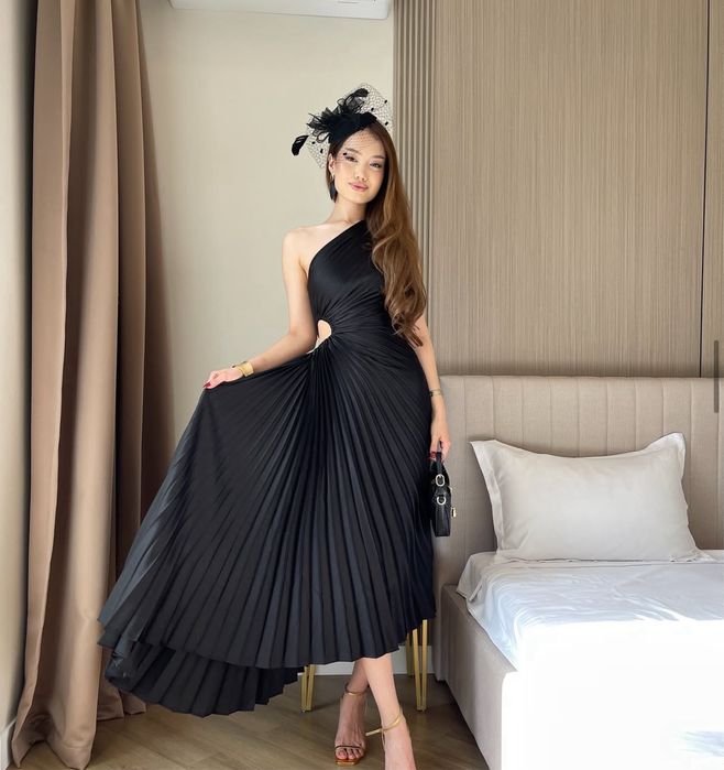 Платье ассиметрия черное