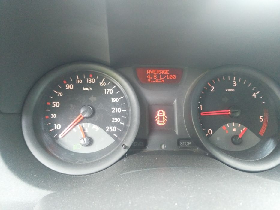 Рено меган седан 1.5 дци.НА ЧАСТИ!!