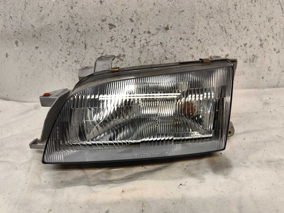 Оригинален НОВ фар Сузуки Suzuki Swift