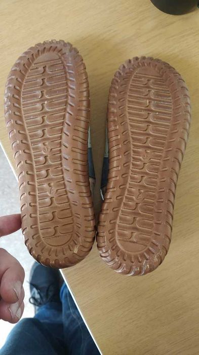 продавам чисто нови дамски обувки