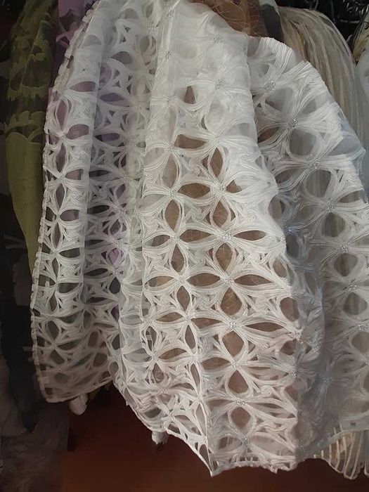 Пердета готови ушити внос от Гърция .Богата цветова гама !