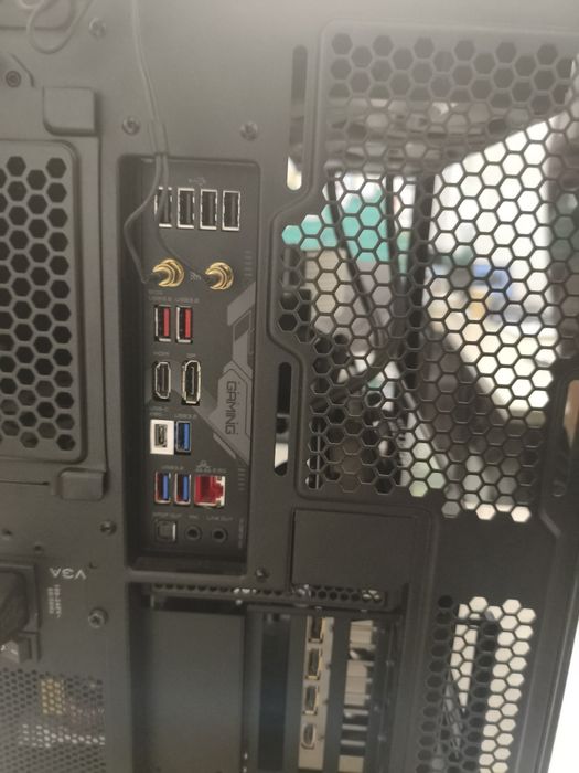 Core i7, 64gb ram ddr5, ssd 2tb, rtx 5070ti aorus