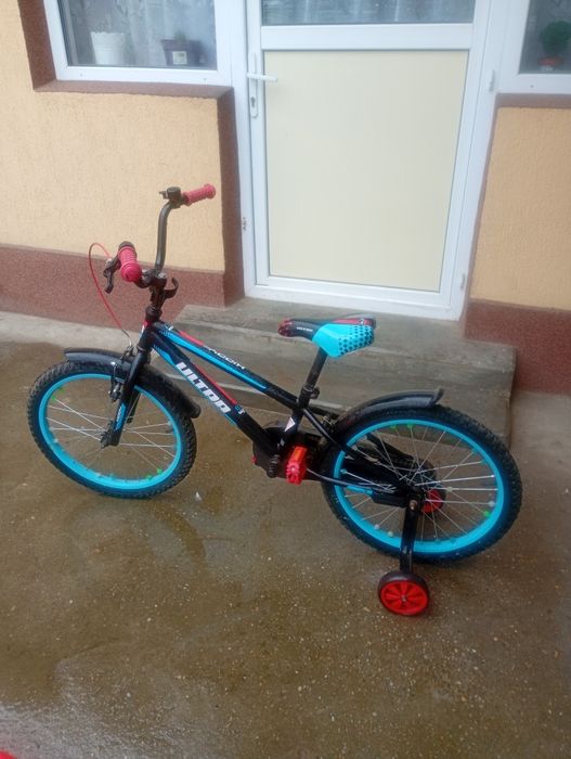 Bicicletă copil de vânzare aproape nouă,foarte puțin folosită!