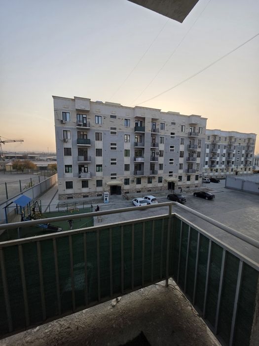 Vayeni garadok  studio uy