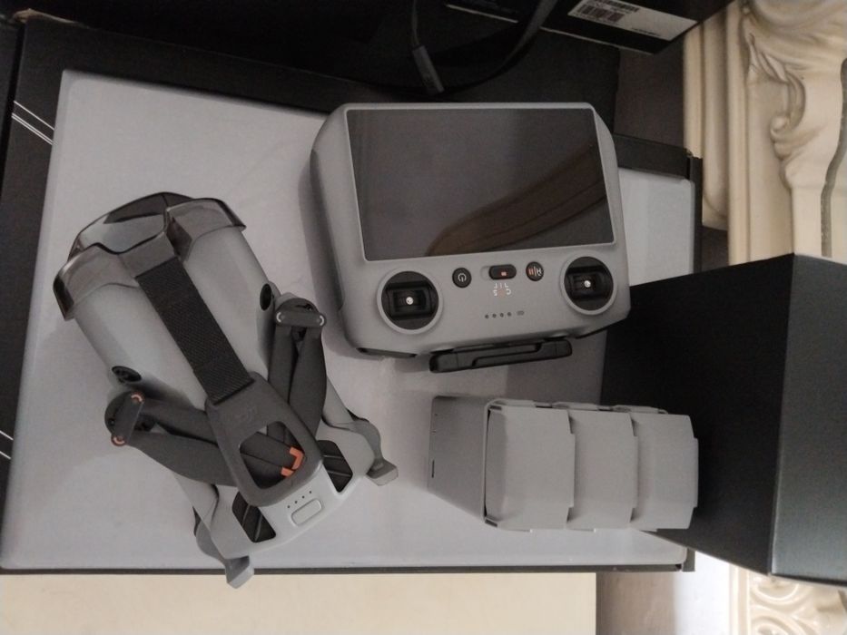 Дрон DJI Mini 5 Pro Combo