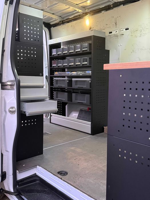 сервизно оборудване за бус