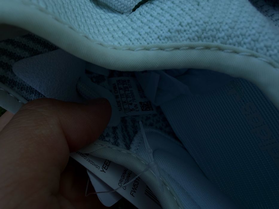 Adidasi Yeezy Cloud White Reflective / Premium / 2026