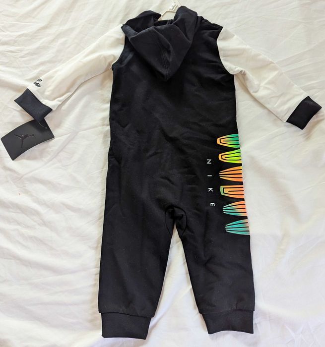Nike Jordan Bodysuit бебешко боди за 12 месеца от Сащ