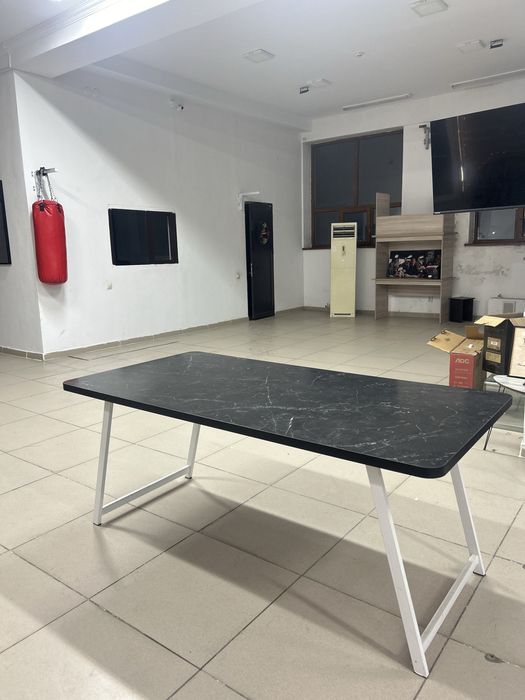 Офисный стол в хорошем качестве