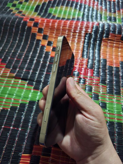 iPhone 12 pro sotiladi 256 gb