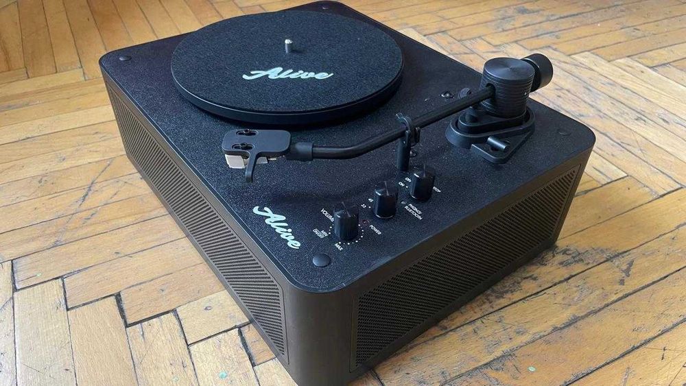 Проигрыватель виниловых дисков Alive Audio NEOTERIC ONYX