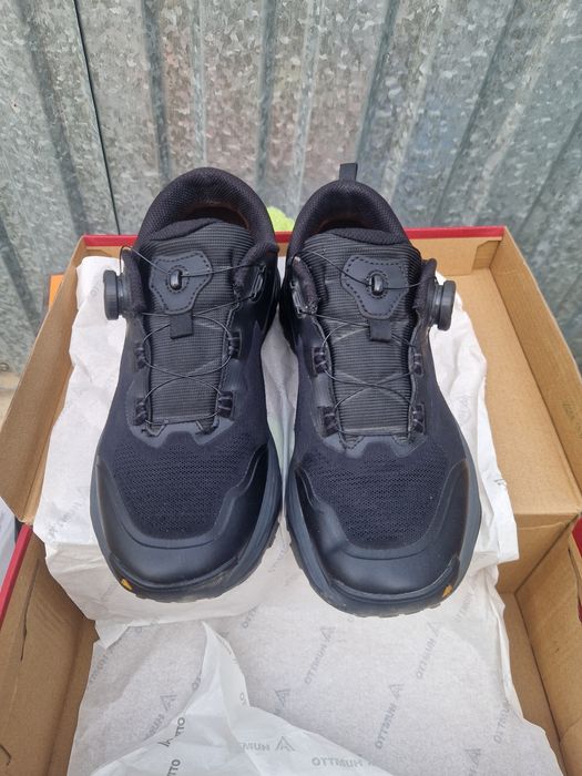 Продам  кроссовки